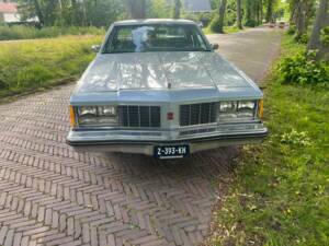 Bild 2/8 von Oldsmobile Delta 88 Royale (1979)