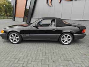 Image 30/50 de Mercedes-Benz 500 SL (1991)