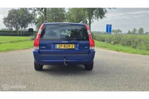 Bild 10/42 von Volvo V 70 2.5T (2005)
