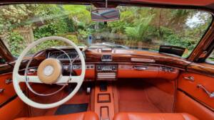 Image 34/39 of Mercedes-Benz 220 SE (1958)