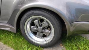 Image 89/104 of Porsche 911 Carrera 3.2 (1986)
