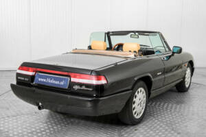 Bild 27/50 von Alfa Romeo 2.0 Spider (1991)