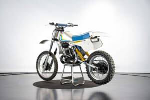 Immagine 2/48 di Husqvarna CR 250 (1983)