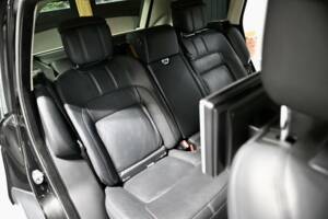 Bild 26/50 von Land Rover Range Rover Autobiography SDV8 (2018)