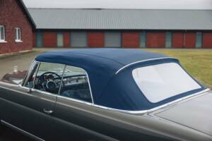 Afbeelding 22/25 van Mercedes-Benz 250 SE (1967)