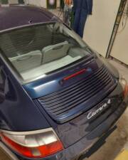 Image 8/12 of Porsche 911 Carrera 4 (1998)