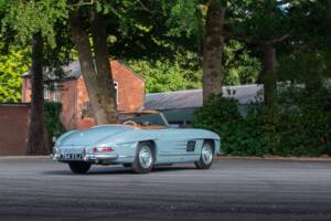 Image 26/50 of Mercedes-Benz 300 SL Roadster (1957)