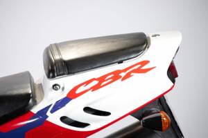 Immagine 16/50 di Honda CBR 900RR Fireblade (1996)