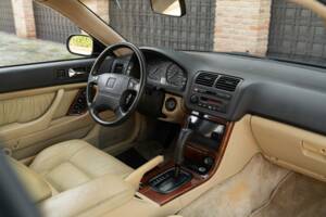 Bild 23/50 von Honda Legend (1992)