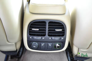 Image 24/46 of Jaguar XJ 8 3.5 (2007)