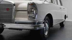 Bild 4/12 von Mercedes-Benz 220 SE b (1962)
