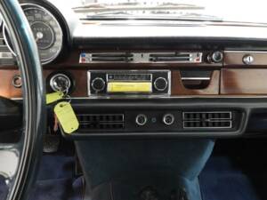 Bild 8/15 von Mercedes-Benz 280 SE 3,5 (1972)