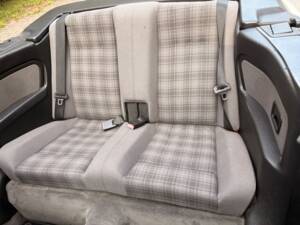 Immagine 22/75 di BMW 320i (1988)