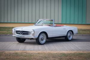 Image 8/33 de Mercedes-Benz 230 SL (1965)