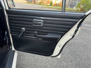 Bild 36/59 von BMW 518 (1980)