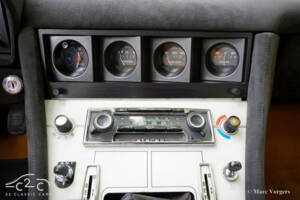 Image 54/80 de Ferrari 365 GTC&#x2F;4 (1972)