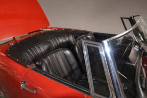 Image 21/31 of Alfa Romeo 2600 Spider (1964)
