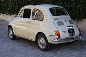 Image 32/37 of FIAT 500 L (1971)