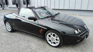 Bild 4/68 von Alfa Romeo Spider 2.0 Twin Spark 16V (2001)