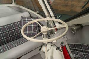 Image 2/20 of BMW Isetta 250 (1957)