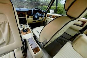 Immagine 47/50 di Aston Martin V8 EFi (1989)