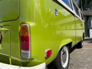 Image 15/73 of Volkswagen T2b Kombi (1978)