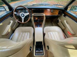 Bild 4/50 von Daimler Double Six (1992)