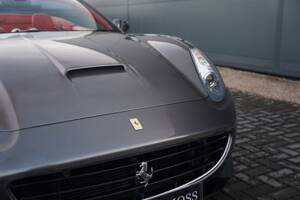 Image 34/50 of Ferrari California (2009)
