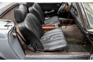 Image 16/36 of Mercedes-Benz 280 SL (1970)