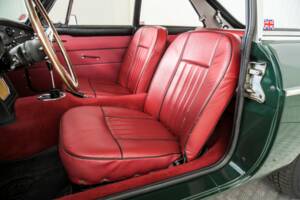 Image 16/50 de MG MGB GT (1966)