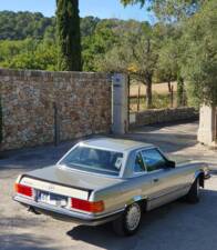 Image 2/15 de Mercedes-Benz 500 SL (1985)