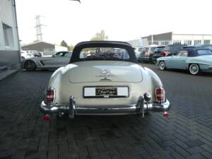 Image 5/27 of Mercedes-Benz 190 SL (1961)