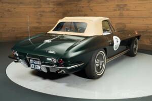 Immagine 13/19 di Chevrolet Corvette Sting Ray Convertible (1965)
