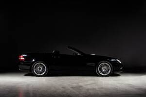 Image 1/36 of Mercedes-Benz SL 500 (2006)