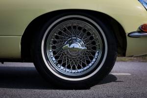 Image 21/35 de Jaguar E-Type (1967)