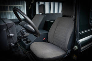 Bild 37/41 von Land Rover Defender 90 (1995)