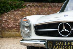 Image 27/50 de Mercedes-Benz 280 SL (1971)