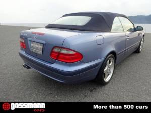 Immagine 7/15 di Mercedes-Benz CLK 320 (1998)