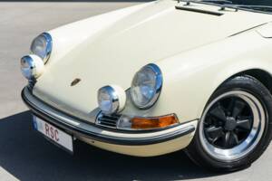 Imagen 2/41 de Porsche 911 Carrera 2.7 (1975)