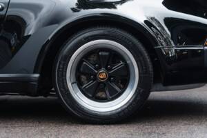 Image 11/67 of Porsche 911 Turbo 3.3 (1987)