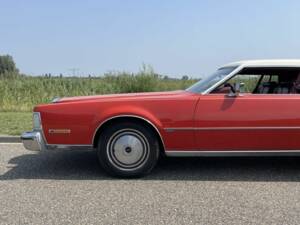 Image 5/8 de Lincoln Continental Coupe (1974)