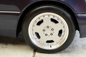 Bild 51/67 von Mercedes-Benz S 500 (1996)