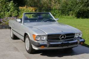 Image 19/50 de Mercedes-Benz 560 SL (1988)