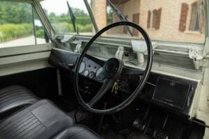 Bild 38/50 von Land Rover 88 Lightweight (1977)