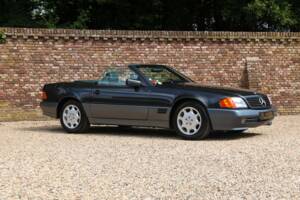 Image 34/50 of Mercedes-Benz 500 SL (1992)