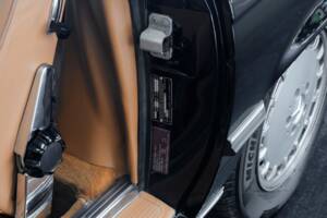 Image 48/50 de Mercedes-Benz 560 SL (1989)