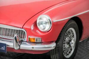 Image 22/50 of MG MGB GT (1967)