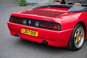 Image 9/50 of Ferrari 348 Spider (1994)