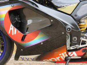 Image 4/41 of Aprilia DUMMY (2003)