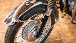 Image 4/13 de BSA A 65 Lightning (1970)